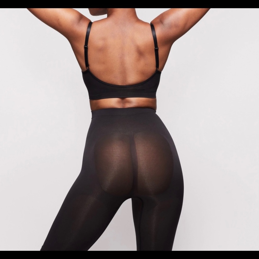 SKIMS sculpting short above the knee w/open gusset